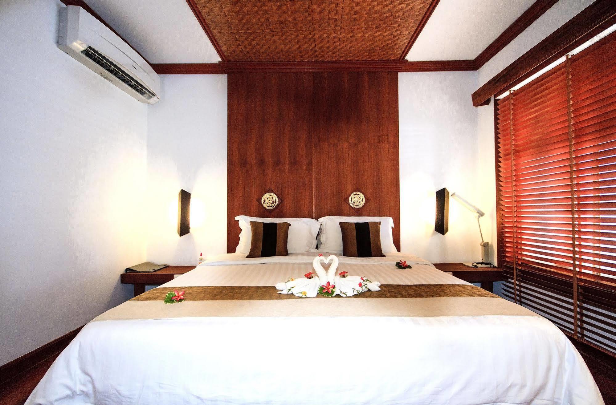 Pao Jin Poon Beach Front Villa Koh Samui Ngoại thất bức ảnh
