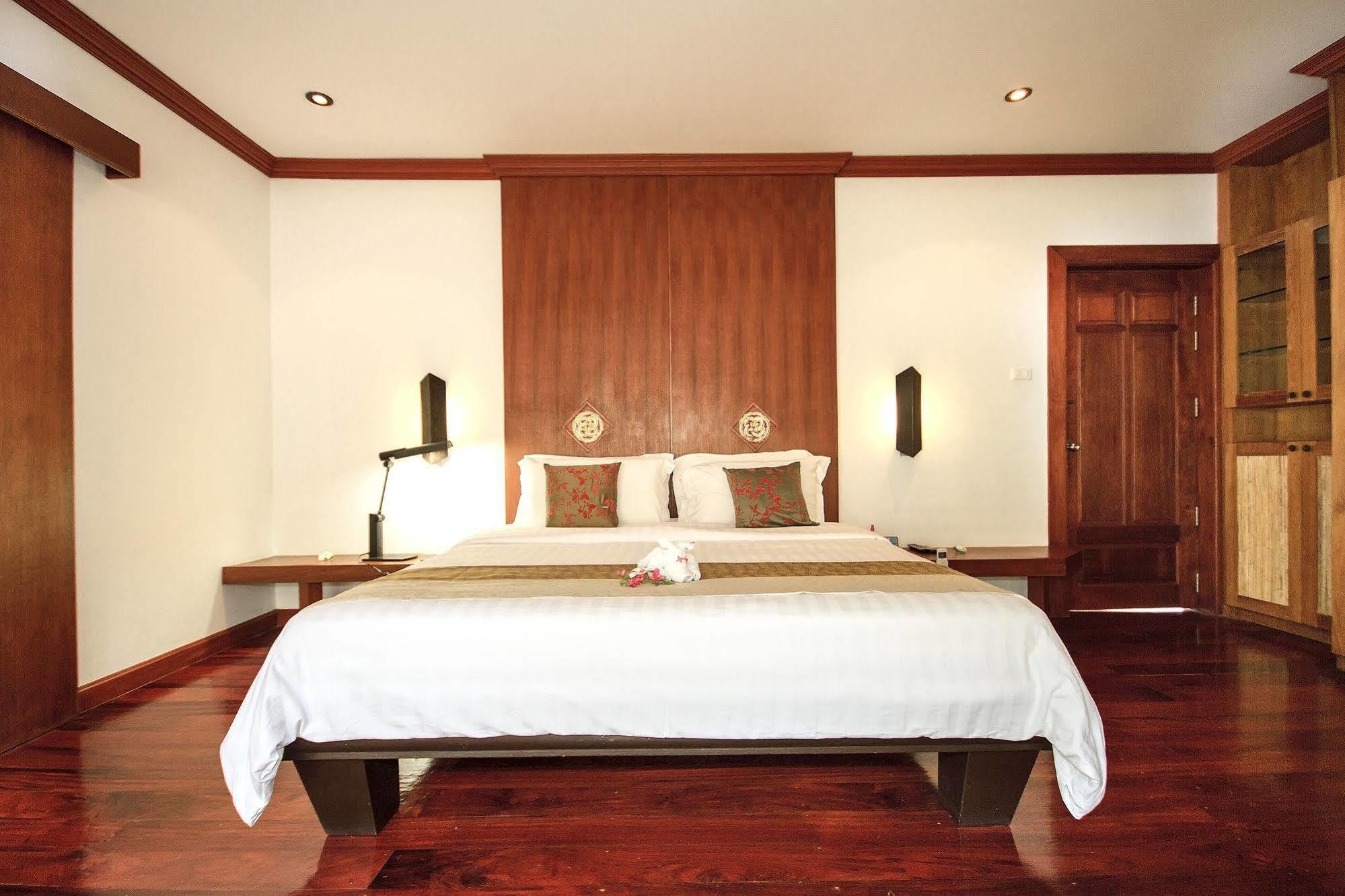 Pao Jin Poon Beach Front Villa Koh Samui Ngoại thất bức ảnh